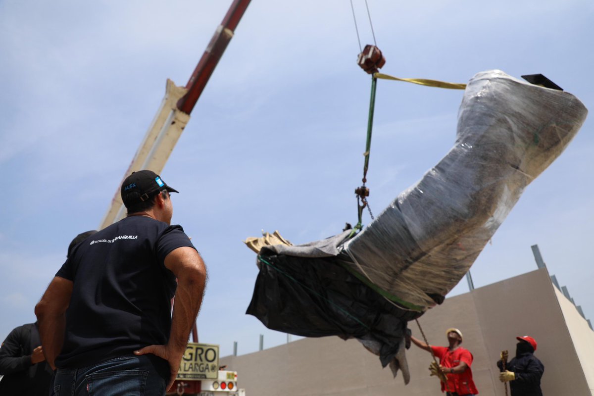 AlejandroChar's tweet photo. ¡Una nueva estrella llegará para brillar en el Gran Malecón! 👏🏼

A orillas del río Magdalena, Barranquilla se llenará de orgullo con un homenaje a una trayectoria que ha llevado el nombre de nuestra ciudad a lo más alto de todo el mundo.

Espérenlo pronto… ¡desde el @Granmalecon_baq, se iluminará toda nuestra ciudad!