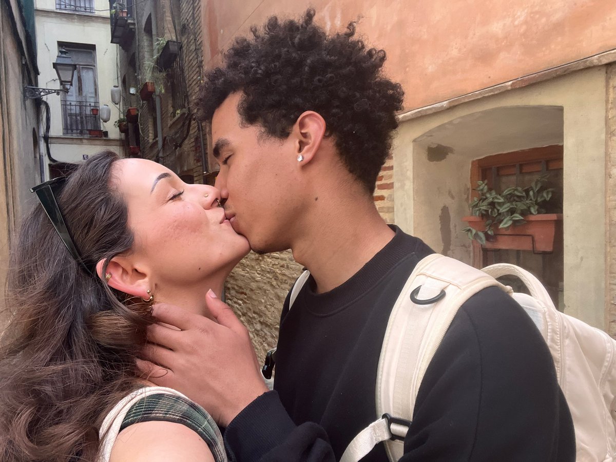 mothsdream's tweet photo. im so in love i could explode! https://t.co/jR4Tbj3ohy