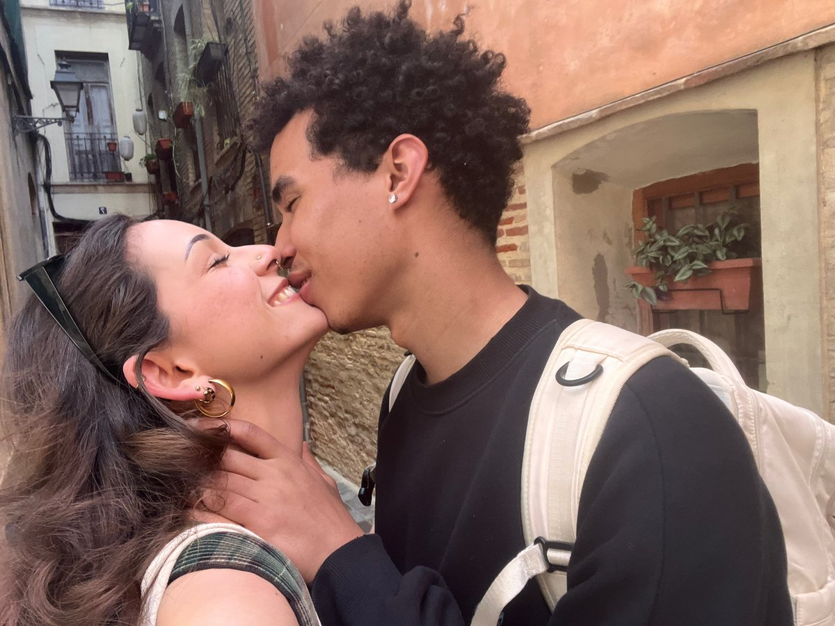 mothsdream's tweet photo. im so in love i could explode! https://t.co/jR4Tbj3ohy