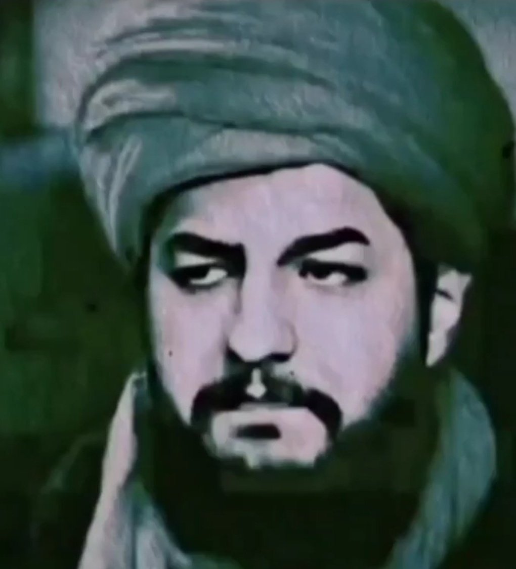 Celal Şengör Türkiyenin en ünlü cahili. Ayrıca cehaleti birkaç konuyla sınırlı değil. Üstad Altay Cem Meriç sanatını icra etmiş. 

Mığğmıddddddd 😅