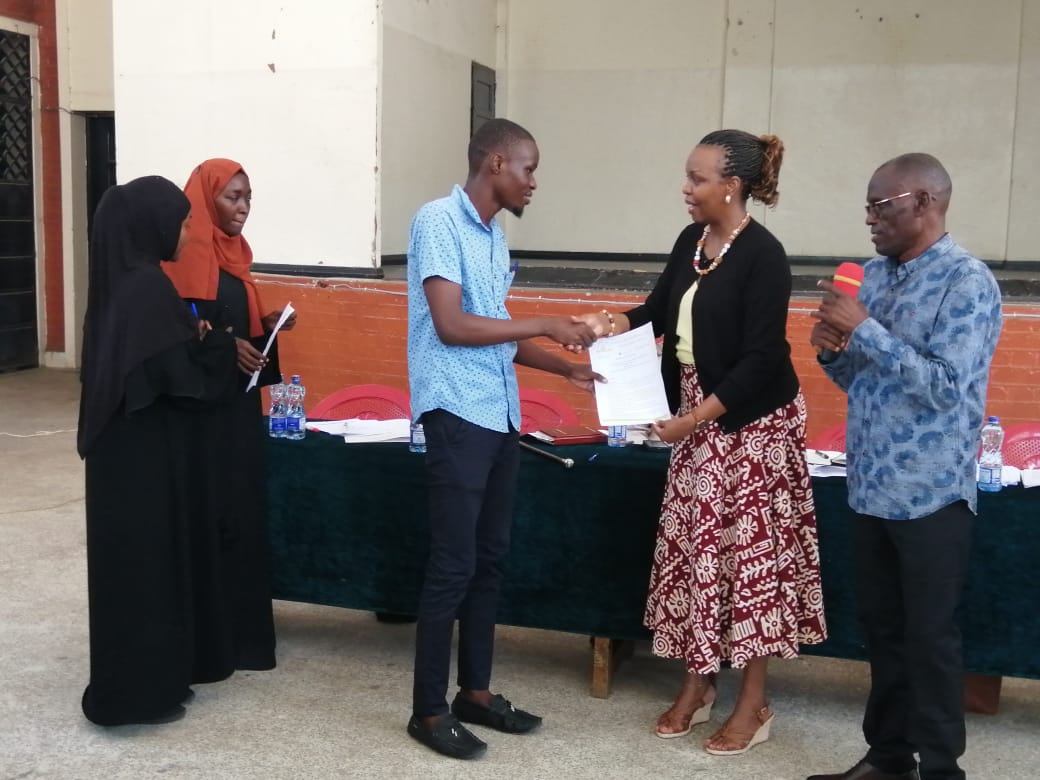 cefresa_ke's tweet photo. The greatest resource we can have to realize our organization vision is a team that is purpose -driven .At @cefresa_ke we believe our true strength lies in our people,united by purpose ,driven by passion and empowered to create meaningful change #TeamCEFRESA
@MahmoudNoor03 https://t.co/D8U5VKT0TL