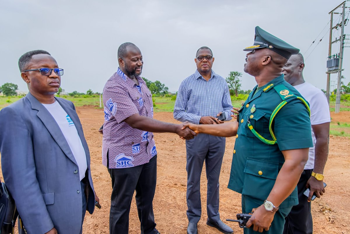 statehousing_gh's tweet image. We’ve officially broken ground for Phase Two of our collaboration with the Ghana Immigration Service — another 24-unit residential facility, this time tailored for senior officers at the Tamale International Airport.
#SHCL
#Statehousingcompanyltd
#Buildingforgenerations