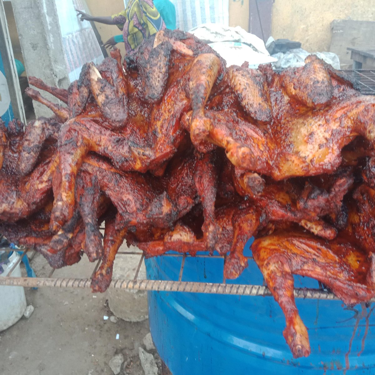 MyGbagada's tweet photo. Royal Smoked and Spicy Guinea Fowl now available in Gbagada. 

We are located at Gbagada bus stop beside Ram Market Close to Harvesters Church.

We do home delivery and open monday to sunday

Call or whatsapp to place order: +2349098058000 https://t.co/Q8OHItmTp4
