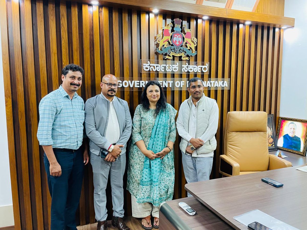 DrArathiKrishna's tweet photo. Met Mr. Ravi Mahadevan from Saudi IOC today, who suggested introducing a verification service for academic and residential documents of Kannadigas going abroad for career and higher education. (1/2) https://t.co/xZfT9DtqfK