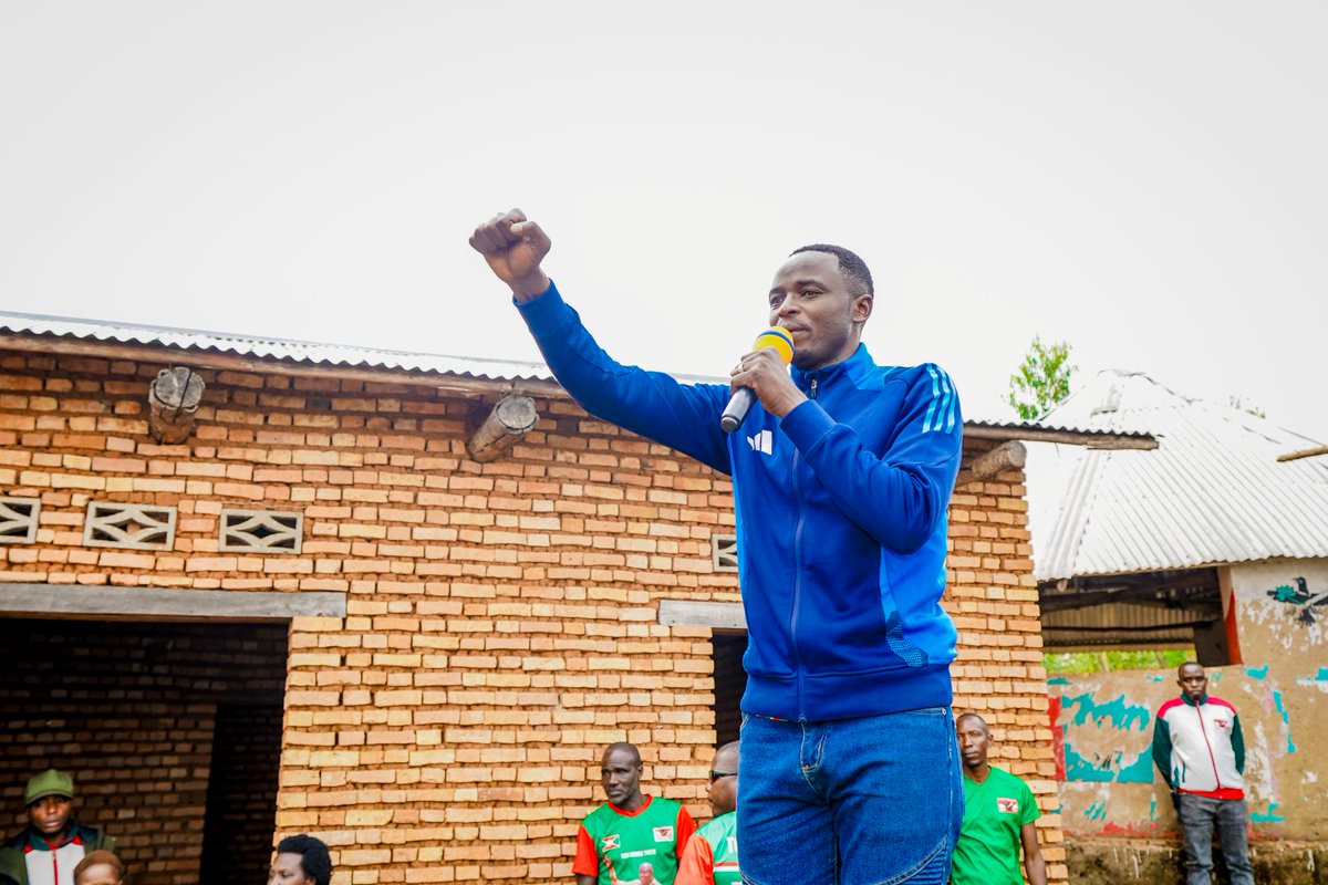 CnddFddButanyer's tweet photo. Ngozi 26/5/2025 Ubuserukizi bwa @CnddFdd mu ntara ya #Butanyerera , mu bikorwa vy'imyiyamamazo bwagendeye zone #Rukeco ku mitumba 7 muri komine #Ngozi aho hakiriwe abagumyabanga bashasha 128 binjiye bavuye muri @CnlBurundi na @UPRONA__1961
@R_Ndikuriyo https://t.co/4P3dFvvqP1