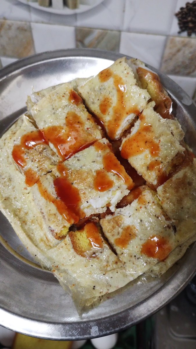beautydiaries_'s tweet photo. Bread 🍞 omlette #breadomlette https://t.co/wdvz9odniJ