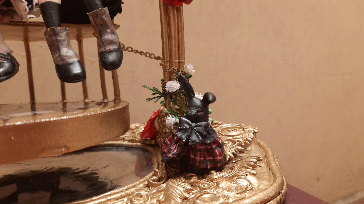 flame_dryad's tweet photo. Custom Scale figure I made of Oz and Alice from Pandora Hearts by @jun_mdesu 
It shall be displayed in my home 

#パンドラハーツ #PandoraHearts https://t.co/lwJnf0fAMN