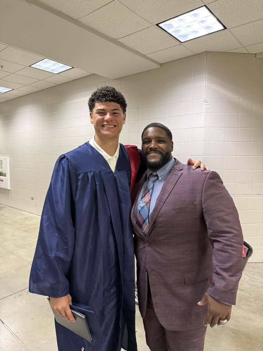 CoachBarnes91's tweet image. Congratulations to all of our @TRRoughRiderFB who crossed the real Goal Line today!!! We are so proud of all  of you go be great!!! It’s a great day to be a Rough Rider!!! #EAT #ROW @WeAreTRHS