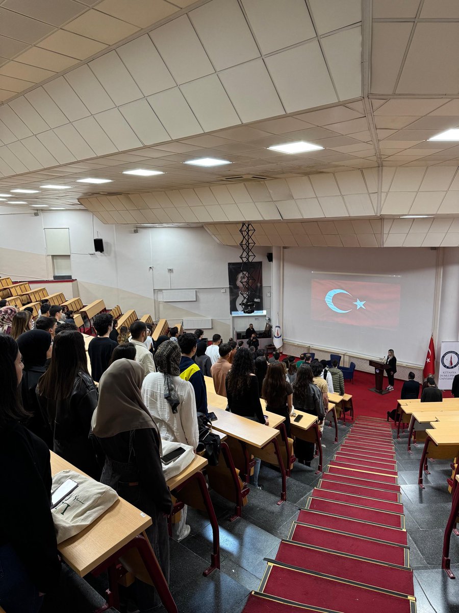 Kütahya <a href="/universitemdpu/">Kütahya Dumlupınar Üniversitesi</a> ‘da “Semerkant’tan Kıbrıs’a uzanan diplomasiyi konuştuk. Türk Cumhuriyetleri’nin yeni açılımları, Güney Kıbrıs temaslarını tartıştık. <a href="/girneamerican/">Girne American Uni</a> <a href="/KKTCCB/">KKTC Cumhurbaşkanlığı</a> <a href="/KKTC_Disisleri/">Dışişleri Bakanlığı</a> <a href="/akpinar_serhat/">Serhat AKPINAR</a> <a href="/hasanunal1920/">Prof. Dr. Hasan Ünal</a> <a href="/HakanAridemir/">Hakan Arıdemir</a> <a href="/tuicakademi/">TUİÇ Akademi</a> haber.dpu.edu.tr/tr/haber_oku/6…
