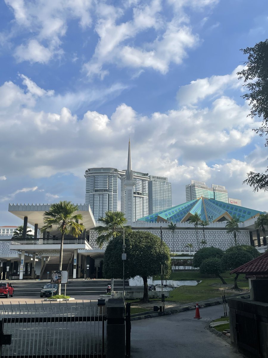 ernesteau_'s tweet photo. Blessed with the beauty of Kuala Lumpur 🇲🇾 https://t.co/be7IfceGl5