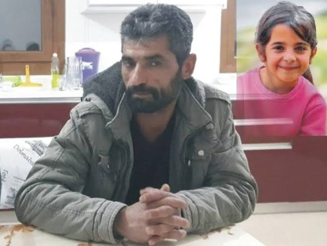 #Nariningerçekleri

Nasıl yani
cani nevzat bahtiyar
cinayetten sıyrıldı mı şimdi

#narindekipsakimin
bu psa parmak izi o sapık caninin

Melek Narin Güran 
#narinveailesiiçinadalet
Yüksel Güran
Enes Güran
Salim Güran
Tüm Güranlar hem mahsum
Hem mağdur