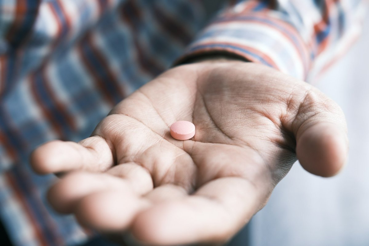 H1headline's tweet photo. 👓💊 Revolutionizing healthcare! Discover how AI-powered smart glasses could end deadly medication errors. #PatientSafety #AI #HealthTech 🚀 

https://t.co/Jeoke27TRc https://t.co/pQBEiqMs6N