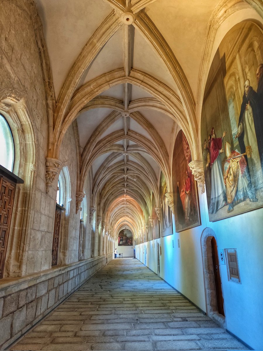 Ayer visité el Real Monasterio de Santa María de El Paular. 
Una verdadera maravilla, y yo sin haber entrado antes... ¡Sí es qué!