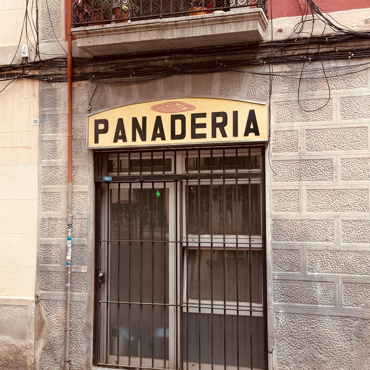ZERO Pandas for sale here. #LifeNeedsInstructions #ButThereShouldBe