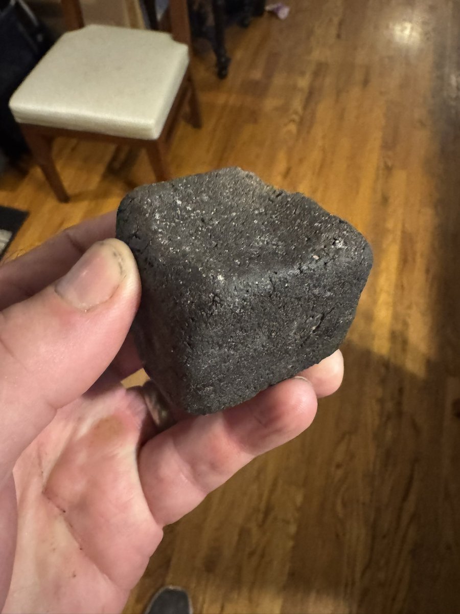 Spark_gap (@realspark_gap) on Twitter photo DIY FLY ASH
Inspired by <a href="/FoMaHun/">Marcell Fóti 🪨</a> use of conifer tree ash as a natural geopolymer precursor, I decided to repurpose some waste I had lying around my house to make something similar.
For example, a couple years ago I had spilt motor oil on the carport and used cat litter to DIY FLY ASH
Inspired by <a href="/FoMaHun/">Marcell Fóti 🪨</a> use of conifer tree ash as a natural geopolymer precursor, I decided to repurpose some waste I had lying around my house to make something similar.
For example, a couple years ago I had spilt motor oil on the carport and used cat litter to