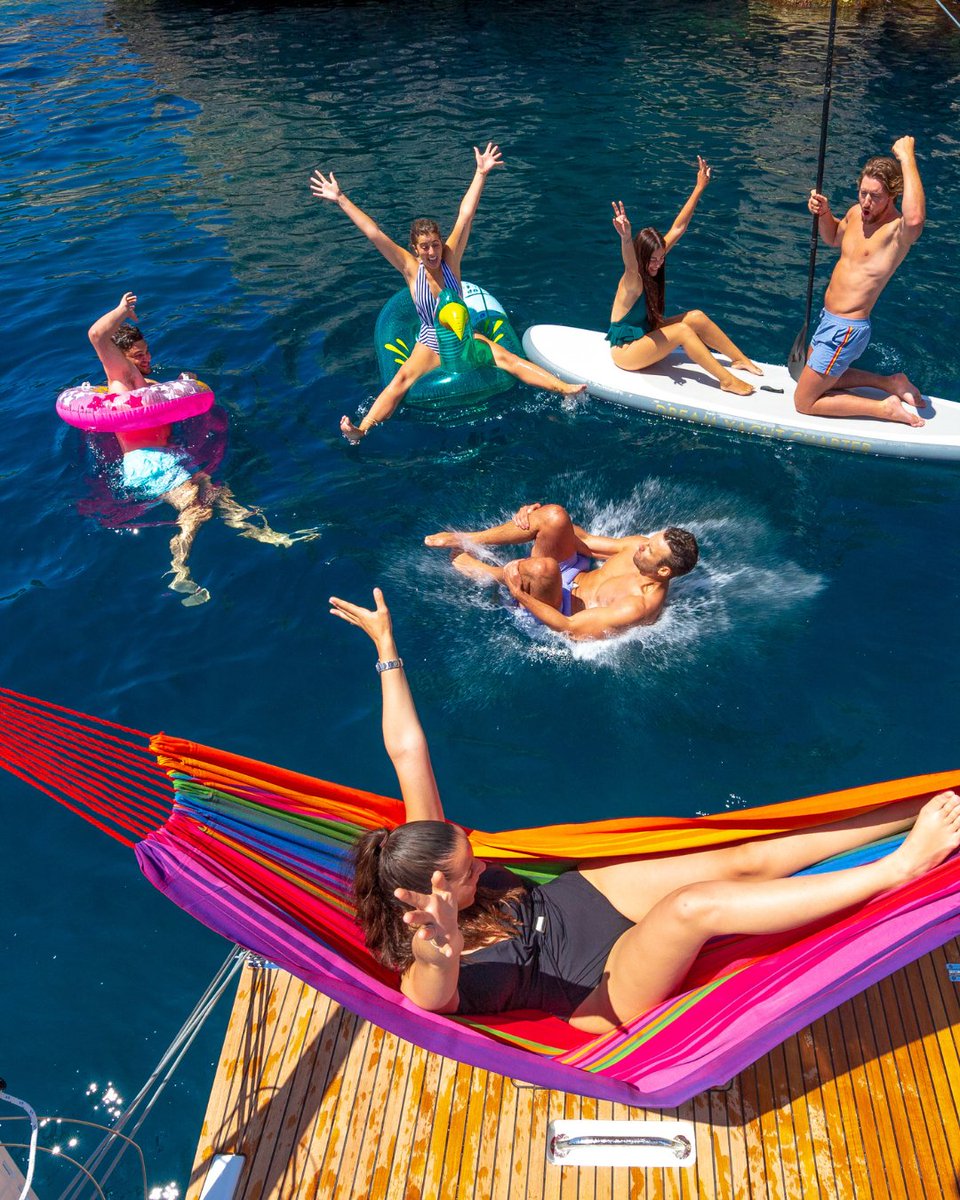 As summer begins, we’re grateful for the chance to explore, connect, and live life fully—on the water and beyond. 🌊 #MemorialDay #HonorAndRemember #Jeanneau #FreedomOnTheWater