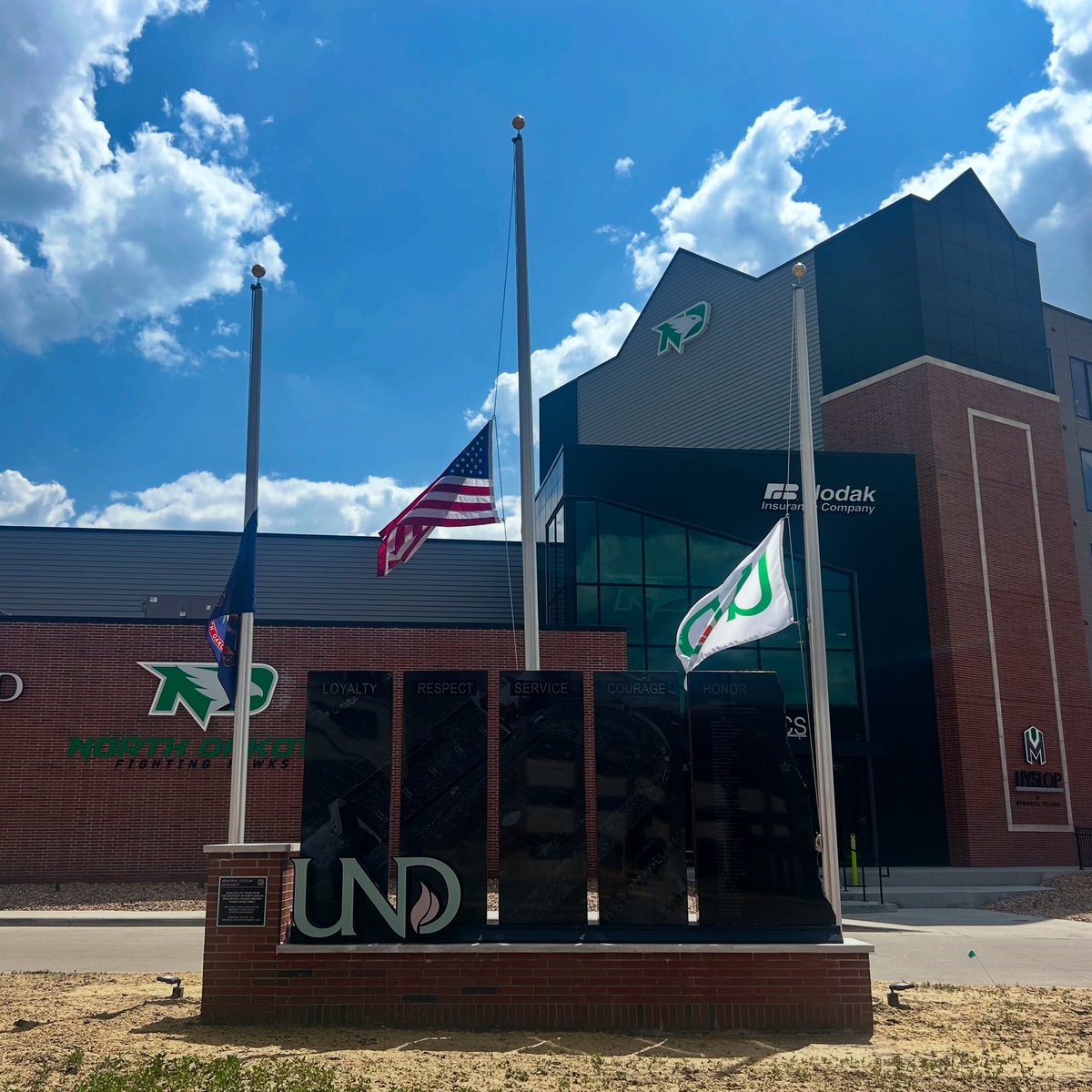 Heroes are never forgotten. 🇺🇸

Wishing everyone a safe and beautiful Memorial Day.