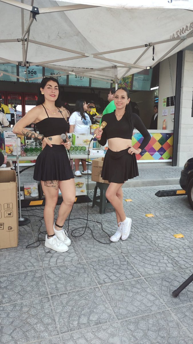 edecanesgalatea's tweet photo. En  inauguración de Pastelerias Esperanza   y Santo Gallo 
 en #chipitlan #Cuernavaca con nuestras lindas Indra y Jeanette 😍 #edecanesgalatea #edecanesparaeventos #EdecanesCuernavaca  #promociondeeventos #Inauguraciones #edecanes #edecanesmexico #pastelerialaesperanza 😎 https://t.co/VDXH3uWK45