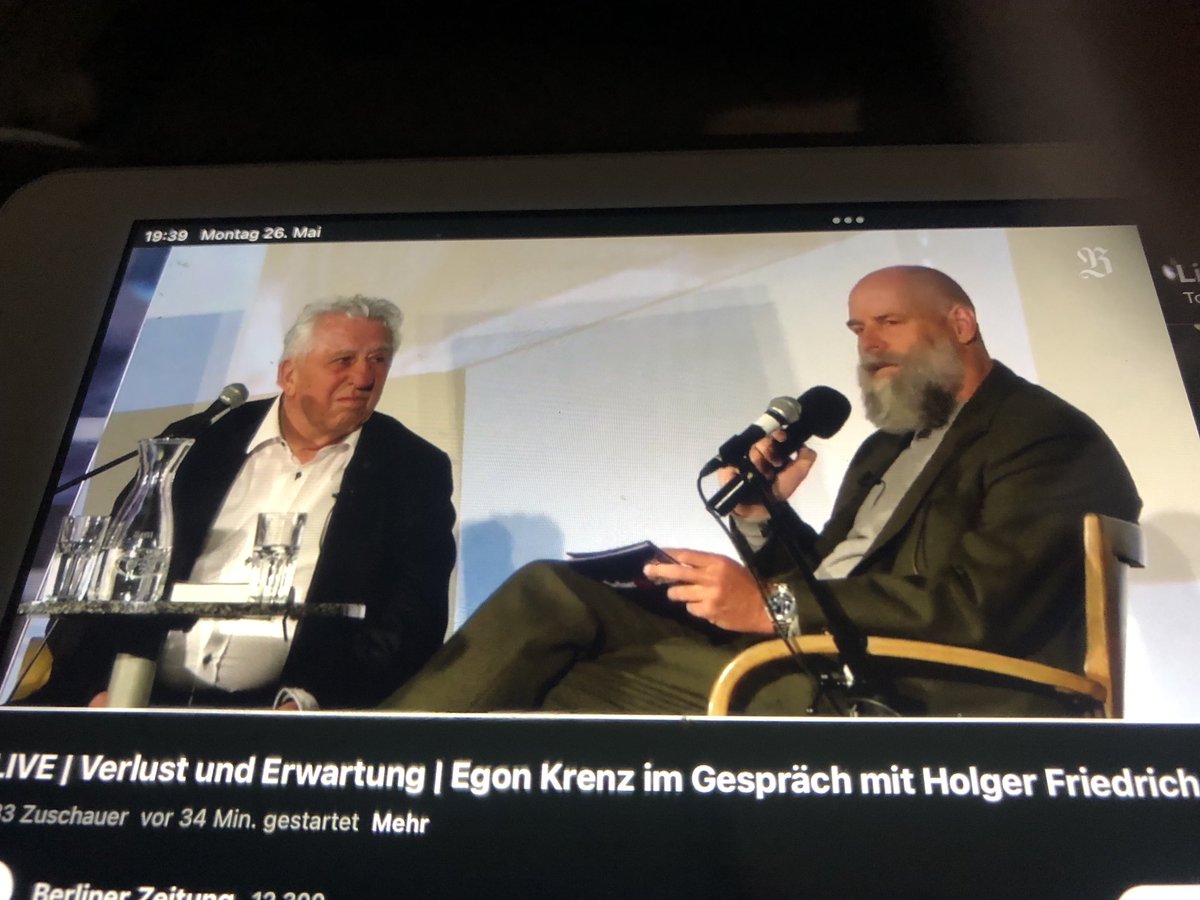 Egon Krenz im Gespräch mit Verleger Holger Friedrich. Manche Sachen kann man sich auch nicht mehr ausdenken. #BerlinerZeitung