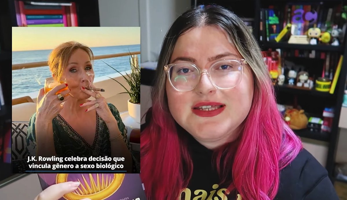 SacTributos's tweet image. &quot;Para mim, a Suzanne Collins segue sendo uma grande voz dessa geração. Até hoje sendo uma escritora sensata. Que a gente comece a indicar muito mais Jogos Vorazes, Percy Jackson, esqueça um pouco daquela saga da autora lá que se beneficia de exclusão e violência contra minorias.&quot;