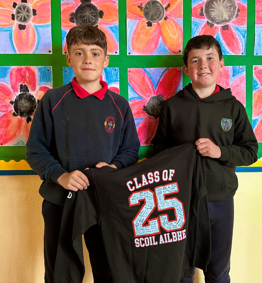 Scoil Ailbhe - An Edmund Rice School (@scoilailbhe) on Twitter photo Our Student Council took delivery of our #graduation hoodies today and 6th Class are wearing them with pride. Many thanks to the Student Council for all their work. ๐๐ป๐๐ป๐๐ป<a href="/DurlasOgGAA/">Durlas รg</a> <a href="/ThurlesGaels/">ThurlesGaels</a> <a href="/cbsthurles/">CBS Thurles - An Edmund Rice School</a> <a href="/thurlessars/">Thurles Sarsfields</a> <a href="/colmhuirecoed/">Colรกiste Mhuire Co-Ed.</a> Our Student Council took delivery of our #graduation hoodies today and 6th Class are wearing them with pride. Many thanks to the Student Council for all their work. ๐๐ป๐๐ป๐๐ป<a href="/DurlasOgGAA/">Durlas รg</a> <a href="/ThurlesGaels/">ThurlesGaels</a> <a href="/cbsthurles/">CBS Thurles - An Edmund Rice School</a> <a href="/thurlessars/">Thurles Sarsfields</a> <a href="/colmhuirecoed/">Colรกiste Mhuire Co-Ed.</a>