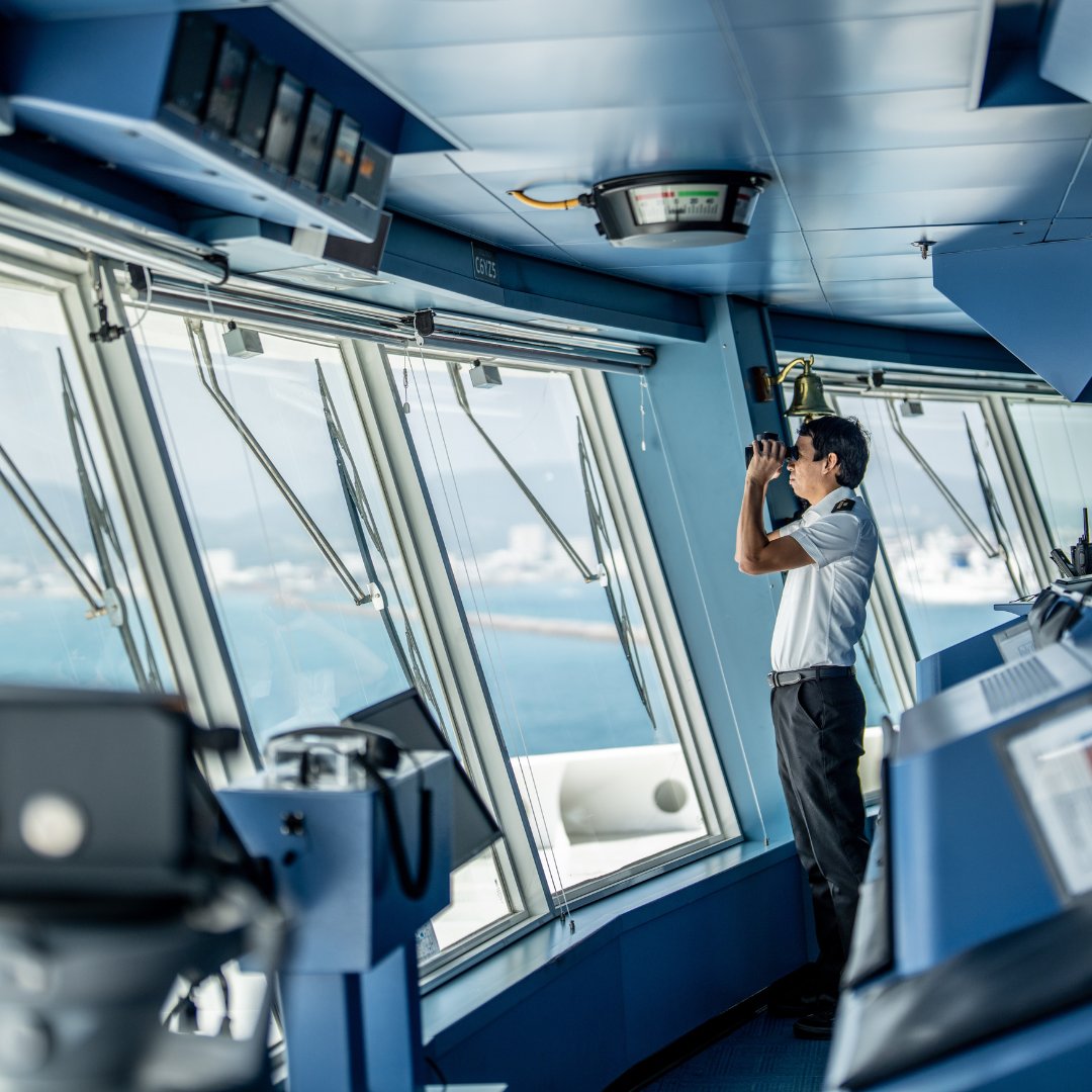 SeabournCruise's tweet image. Step onto the bridge, where Seabourn's officers welcome guests for a behind-the-scenes look at the art of navigation.