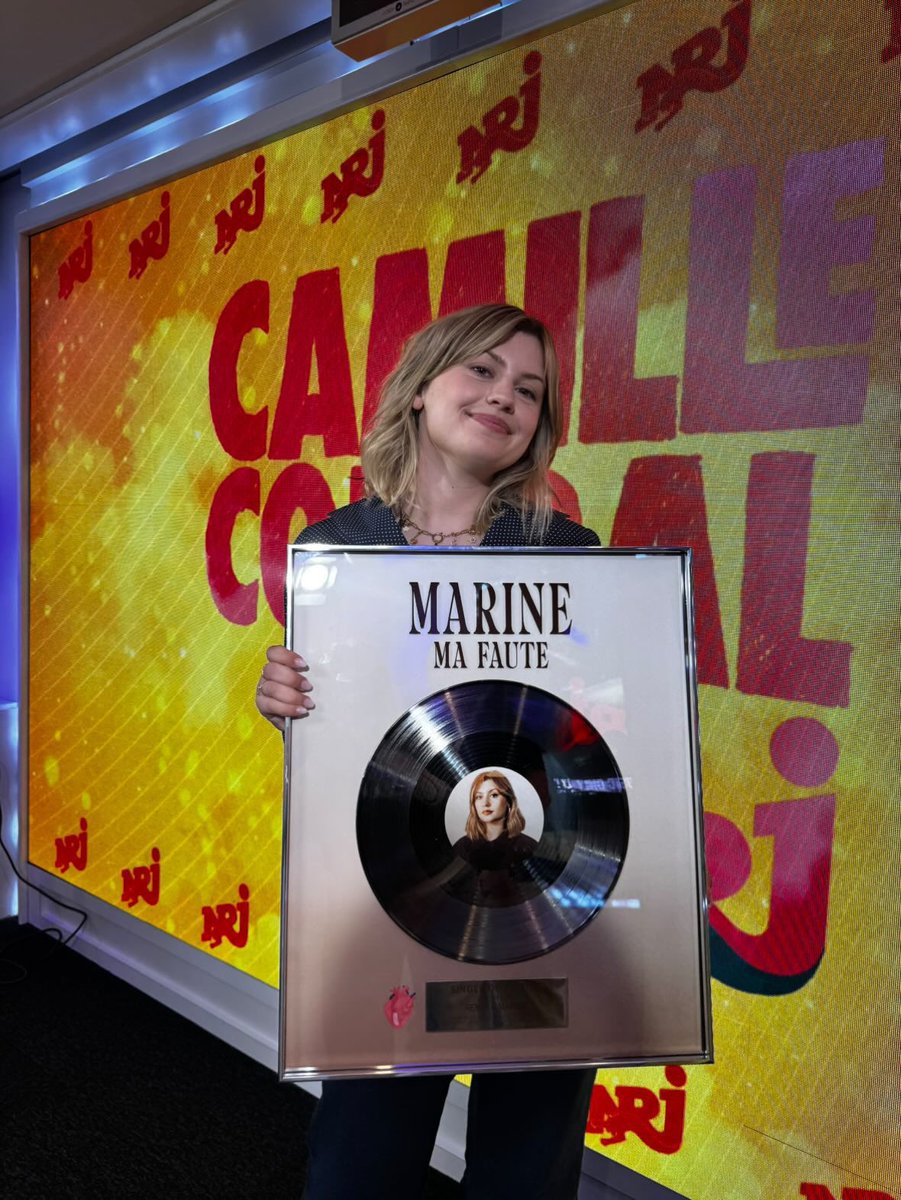 margau_uxxx's tweet photo. La vie qu’elle mérite , trop fière d’elle quand ça sera par la suite pour son album 🫶👑💜🎶🪩 #Marine #staracademy #Disque #mafaute https://t.co/yKNY3uVp4o