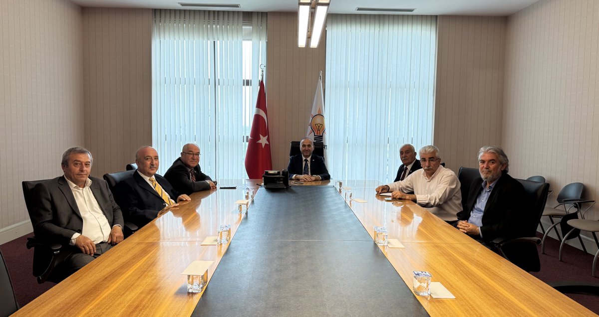 Ankara Tokat Dernekler Federasyonu (TOKFED) Yönetim Kurulu ile birlikte değerli hemşehrimiz AK Parti Sivil Toplum ve Halkla İlişkiler Başkan Yardımcısı <a href="/veliarslan2023/">Veli Arslan</a> ’ı ziyaret ettik.Ev sahipliği için Başkanımız Veli Arslan'a teşekkür ediyor, çalışmalarında başarılar diliyorum.