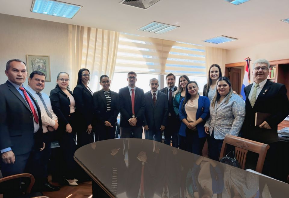 🔴El ministro superintendente de la Circunscripción Judicial de San Pedro, doctor Manuel Ramírez Candia, presidió una reunión con miembros del Colegio de Abogados “Las Residentas” para abordar temas clave para el fortalecimiento institucional del sistema judicial en el norte del