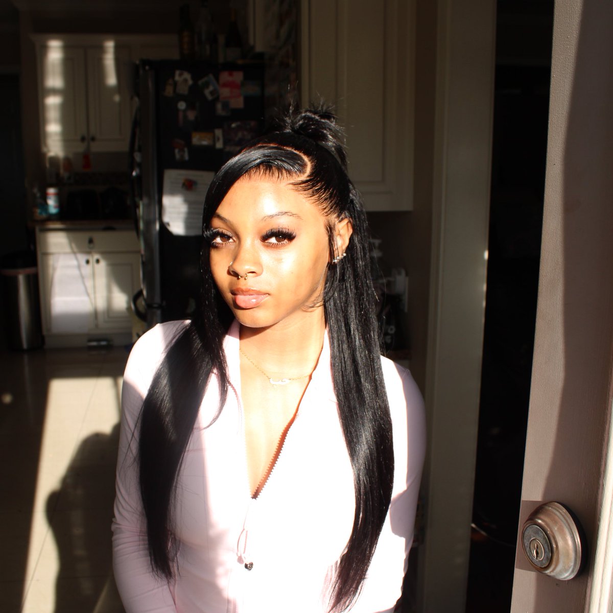 liyahhlashae's tweet photo. face. https://t.co/BCZURqZtOD