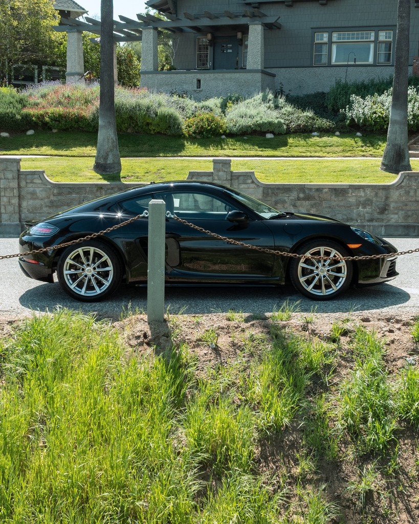 PorscheRiversid's tweet image. Built to thrill. Designed to perform.
The 2024 Porsche 718 Cayman delivers pure driving excitement with its mid-engine balance and unmistakable style.

#PorscheRiverside #718Cayman #PorschePerformance #LuxuryCars #SportsCar #DrivenByExcellence #PorscheLife