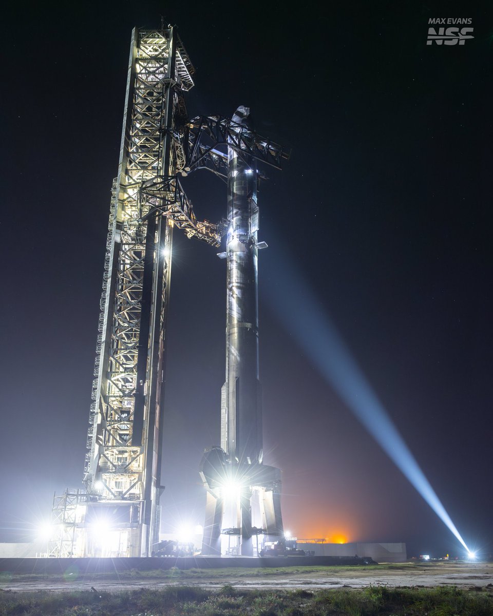 MoonManX22's tweet image. Complacency is the enemy. Entitlement has no place here. Starship is stacked, and tomorrow we earn it all over again. #GoStarship #Flight9