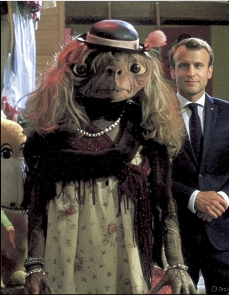 I am glad to see they have made up after the incident on the airplane.