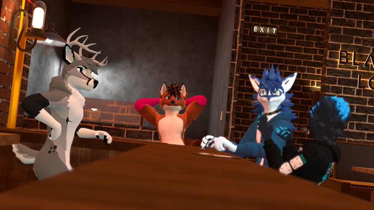 Working on VRChat world and avatars!

twitch.tv/xavoto_fox