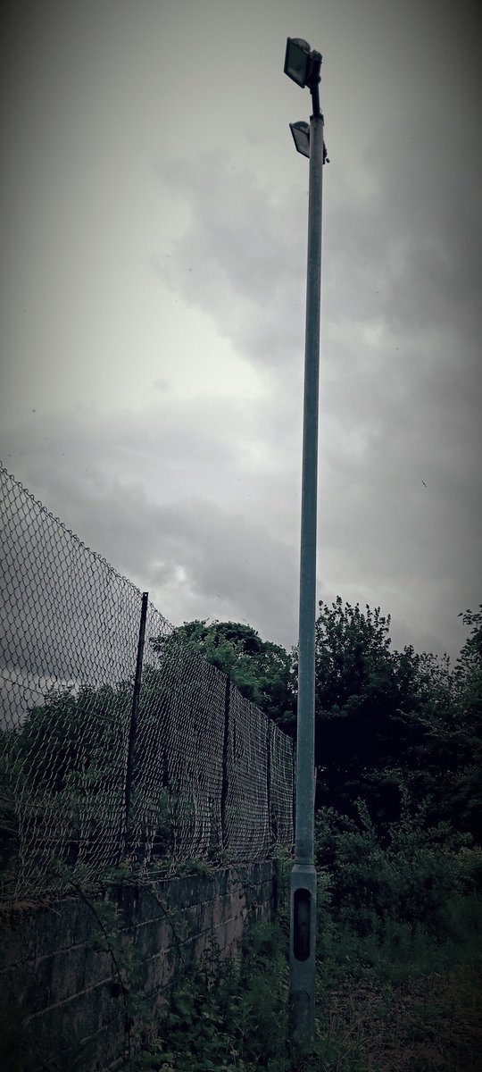 Love me a bit of faded grandeur! This sports pub, with its own sports field and court, must've been quite the place back in the day. #photography