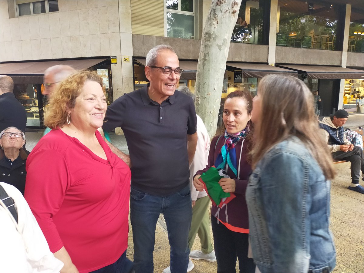Esquerra Republicana de l'Hospitalet (@esquerralh) on Twitter photo Un dilluns més, com cada dilluns últim de mes, ens trobem a l'Acollidora per defensar des de #LHospitalet els drets de les persones refugiades i denunciar les guerres arreu del món, convocats per <a href="/espaiciutadania/">ESPAI CIUTADANIA</a> Un dilluns més, com cada dilluns últim de mes, ens trobem a l'Acollidora per defensar des de #LHospitalet els drets de les persones refugiades i denunciar les guerres arreu del món, convocats per <a href="/espaiciutadania/">ESPAI CIUTADANIA</a>