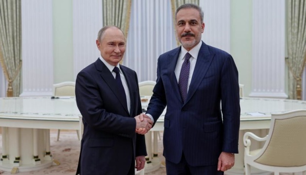 Міністр закордонних справ Туреччини зустрівся з Путіним у Москві
ift.tt/dA8P5HV