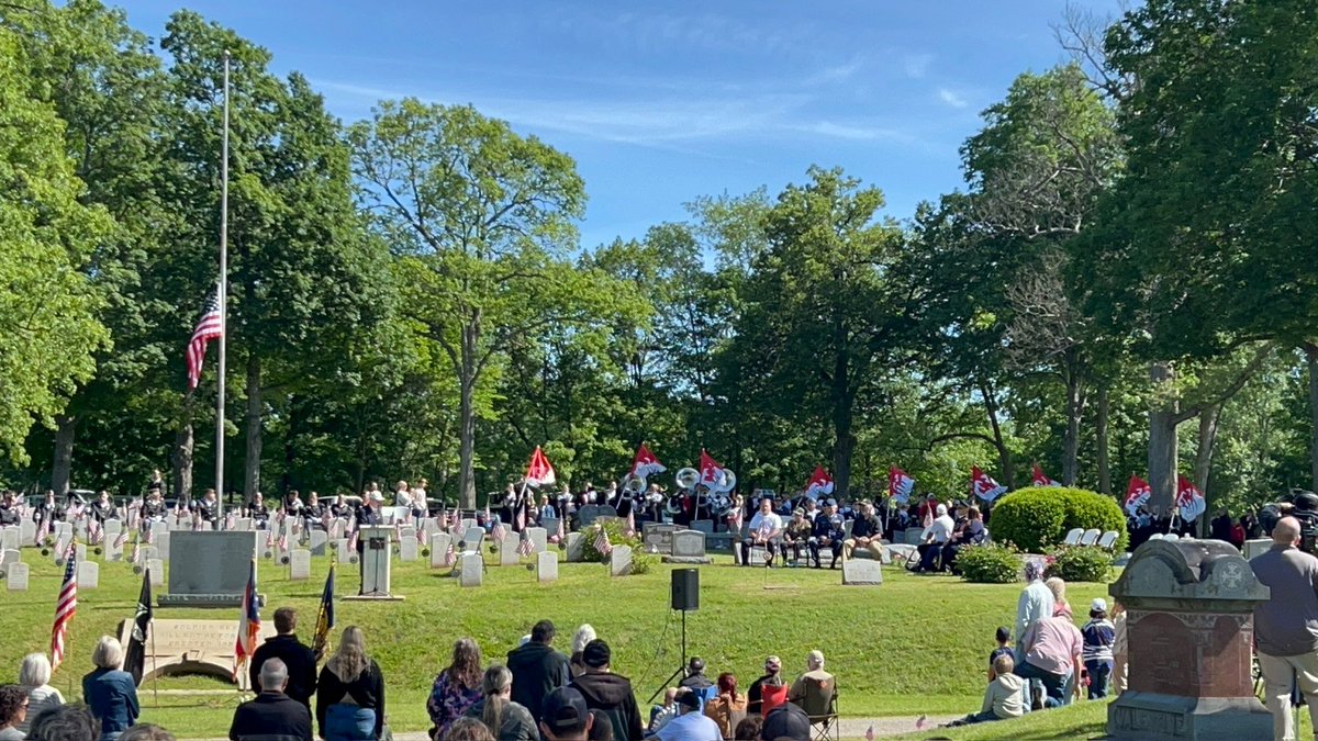 Logan Elm High School Bands tweet media