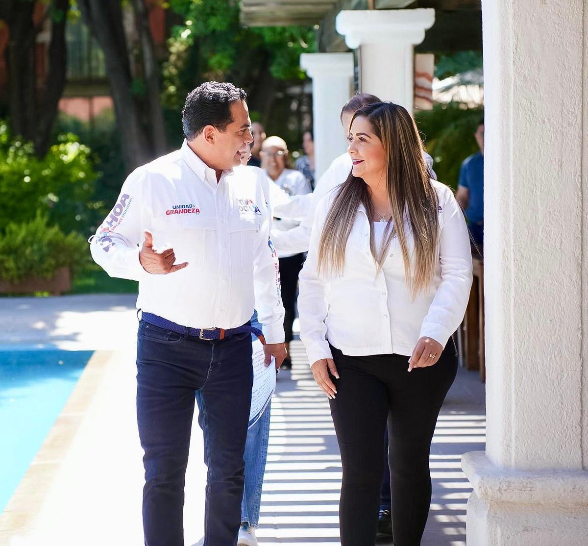 Toño Ochoa (@josejoseantonio) on Twitter photo Durango, ¡vamos con Toño!
Con humildad pero con la certeza que nos da su cariño en las calles, en conferencia de prensa asumimos esta ventaja de 16 puntos que nos da el estudio de <a href="/herasdemotecnia/">DeLasHerasDemotecnia</a>
El domingo 1️⃣ de junio el plan es votar por amor a Durango y por todo lo que Durango, ¡vamos con Toño!
Con humildad pero con la certeza que nos da su cariño en las calles, en conferencia de prensa asumimos esta ventaja de 16 puntos que nos da el estudio de <a href="/herasdemotecnia/">DeLasHerasDemotecnia</a>
El domingo 1️⃣ de junio el plan es votar por amor a Durango y por todo lo que