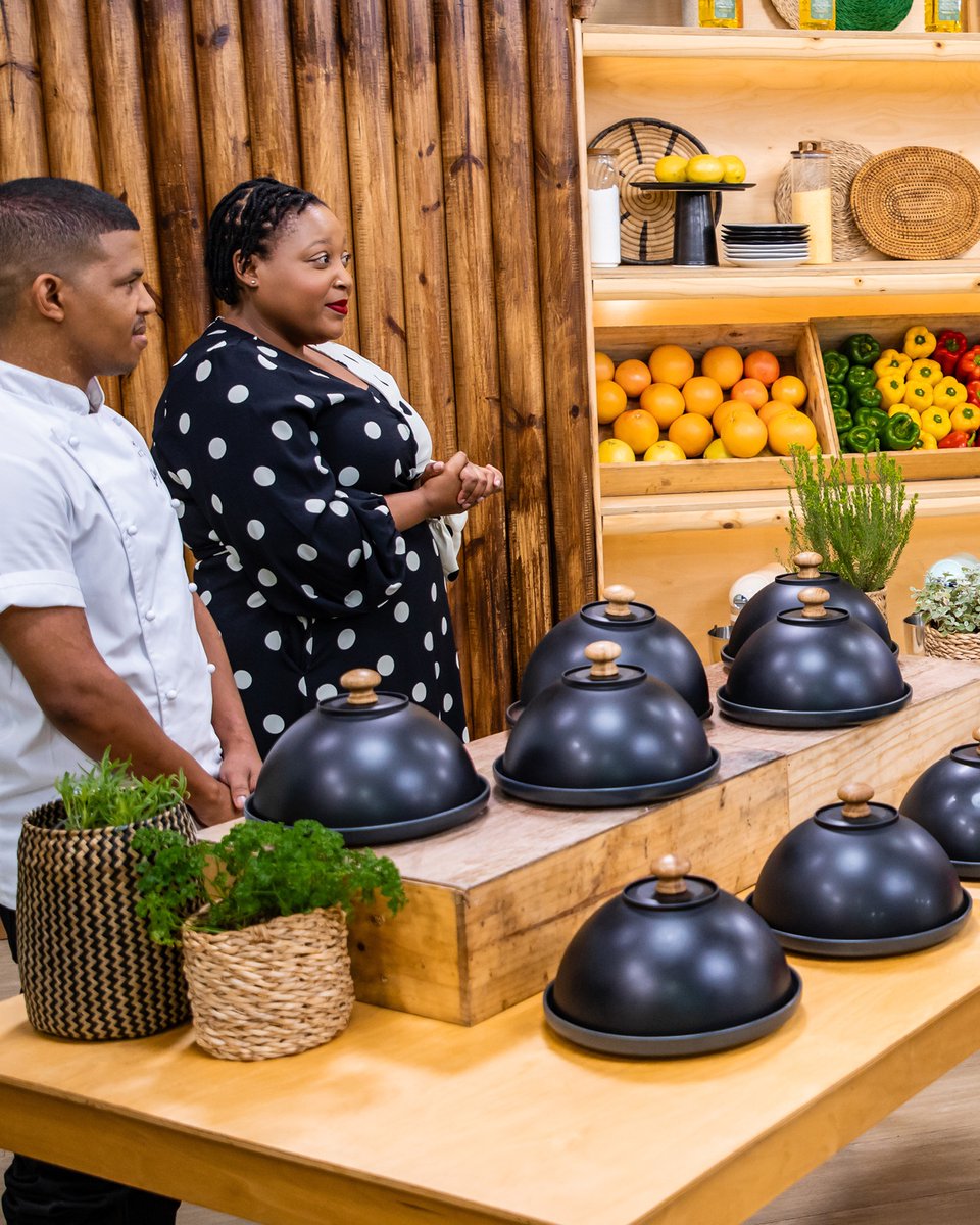 TasteMaster_SA's tweet photo. Could there be a creamy green secret ingredient under one of those closhes? 🥑
If you had to add an avocado to your dish what would you make to impress our #TheTasteMasterSA judges? Tune in Tuesday, 27 May at 7:30PM on SABC 2.
#addanavo #avo #avocado #iloveavos https://t.co/izbk7Yt8DN