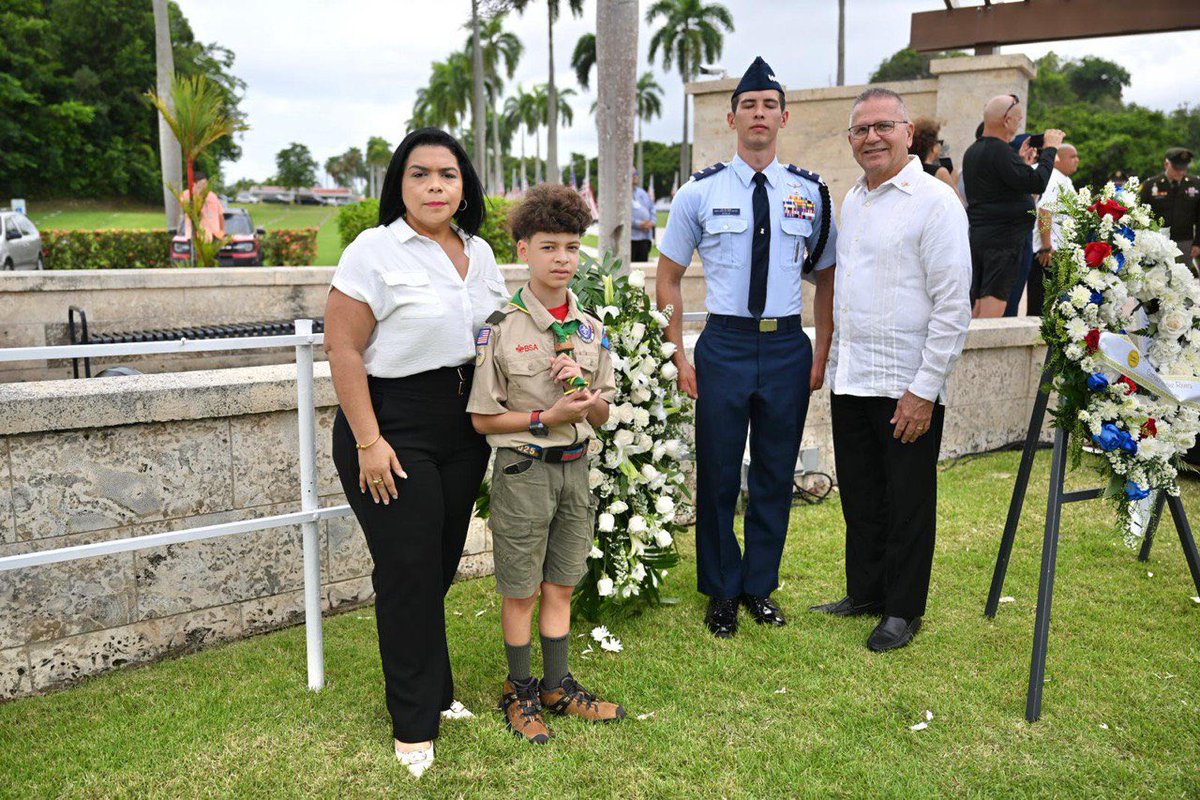 Honrando la memoria de los hombres y mujeres que dieron su vida en defensa de nuestra nación, la vicepresidenta de la Cámara, <a href="/YashiraMLebron/">Yashira Lebron</a>, y el representante <a href="/JoseAponte51/">José Aponte Hernández</a> participaron en la ceremonia del Día de la Recordación.

#CámaraPR