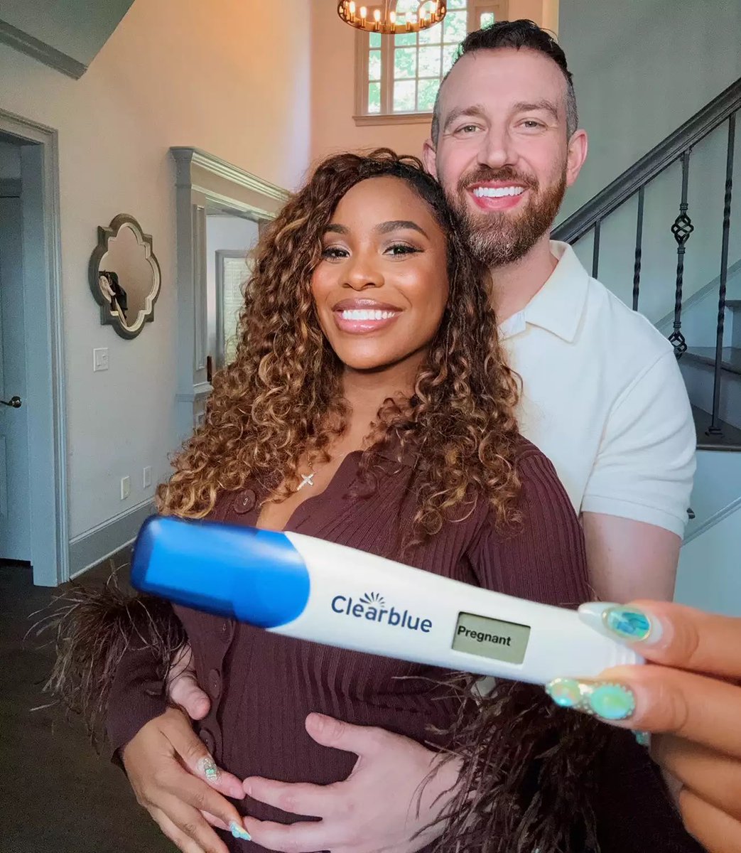 The baby fever is real! 💕🍼 Congratulations to “Love Is Blind” stars AD &amp; Ollie and Lauren &amp; Cameron — both couples are expecting their first child together!