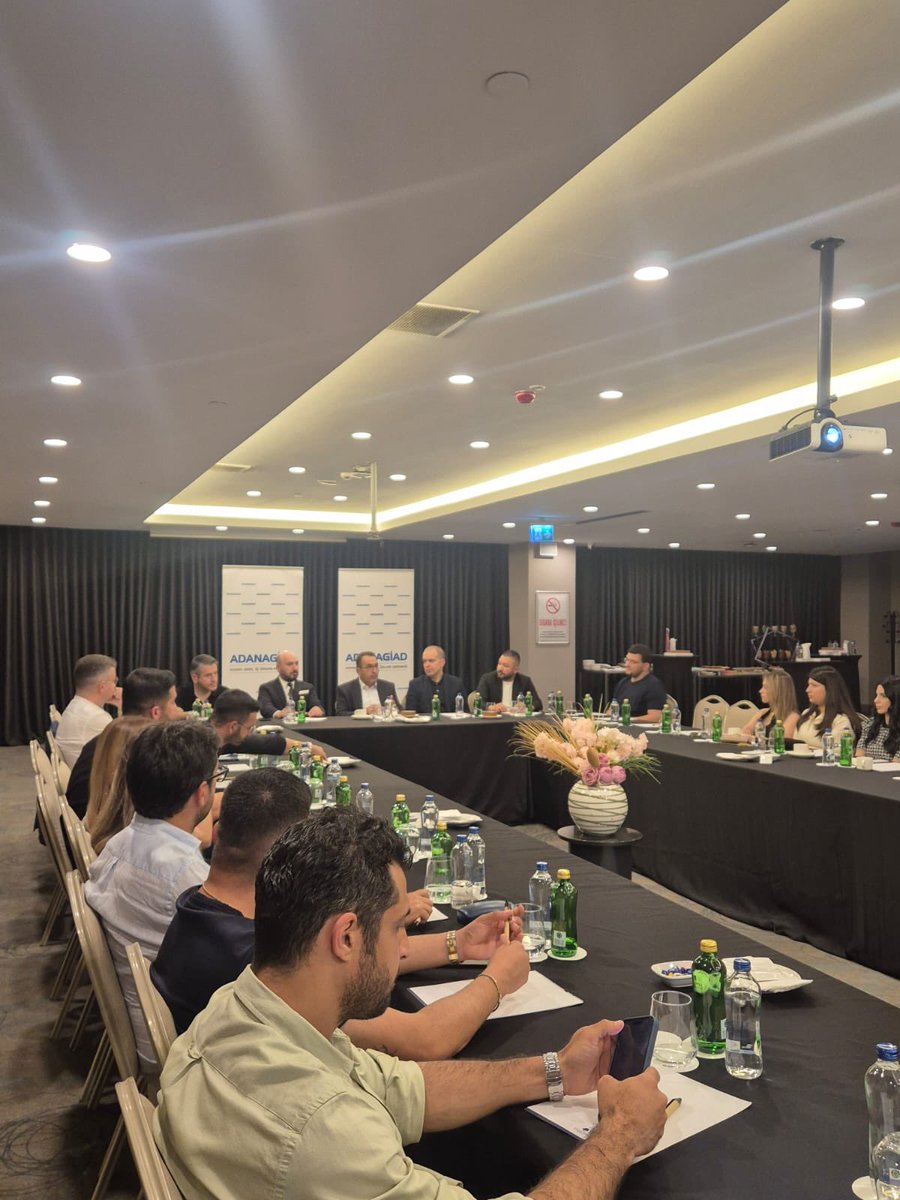📍#Adana

Adana Genç İş İnsanları Derneği (AGIAD) Yönetim Kurulu Başkanı Cenk Yakın, Tarım Komitesi Başkanı Ahmet Nuri Sabuncu ve yönetim kurulu üyeleri ile bir araya gelerek tarım sektörüne ilişkin yaşanan gelişmeleri konuştuk.

Tarım; bu toprakların kültürü, hafızası ve