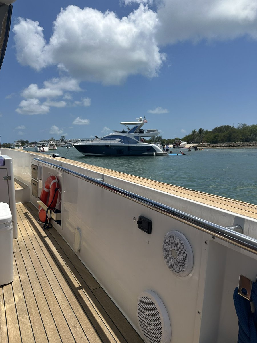 Mind if a white boy speaks a little white boy this weekend?