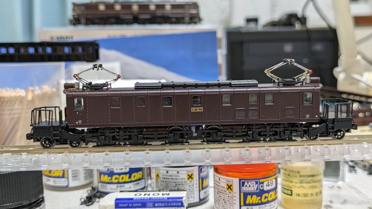 Suhafu32double's tweet photo. マイクロエース A1001
EF52 7、入線。
特急富士、名士列車牽引に欠かせない機関車でありながら、先代の機関車が破損、故障してしまったため二代目として導入。
これで、マイクロエースから出ているEF52 3,7 が再び揃いました。 https://t.co/SePprZwlEb