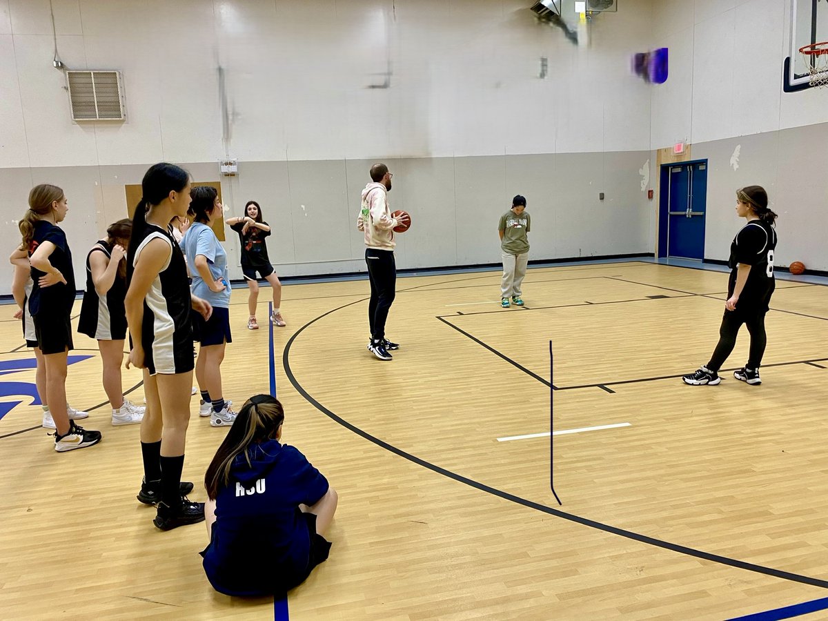 WV Schools Premier Academies (@wvsacademy) on Twitter photo Our girls basketball developments academy (for girls presently in grades 7 or 8) has room for the 2025-2026 school year. If interested in joining please fill out the application form link: westvancouverschools.ca/basketball-aca… and/or contact: peberhardt@wvschools.ca Our girls basketball developments academy (for girls presently in grades 7 or 8) has room for the 2025-2026 school year. If interested in joining please fill out the application form link: westvancouverschools.ca/basketball-aca… and/or contact: peberhardt@wvschools.ca