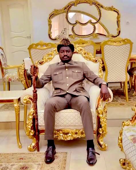 IrengeMufungizi's tweet image. #RDC: "J'avais senti l’odeur du #détournement, maintenant j’ai vu le détournement, c'est ce qui les #dérange", @ConstantMutamba, #Ministre de la #Justice.