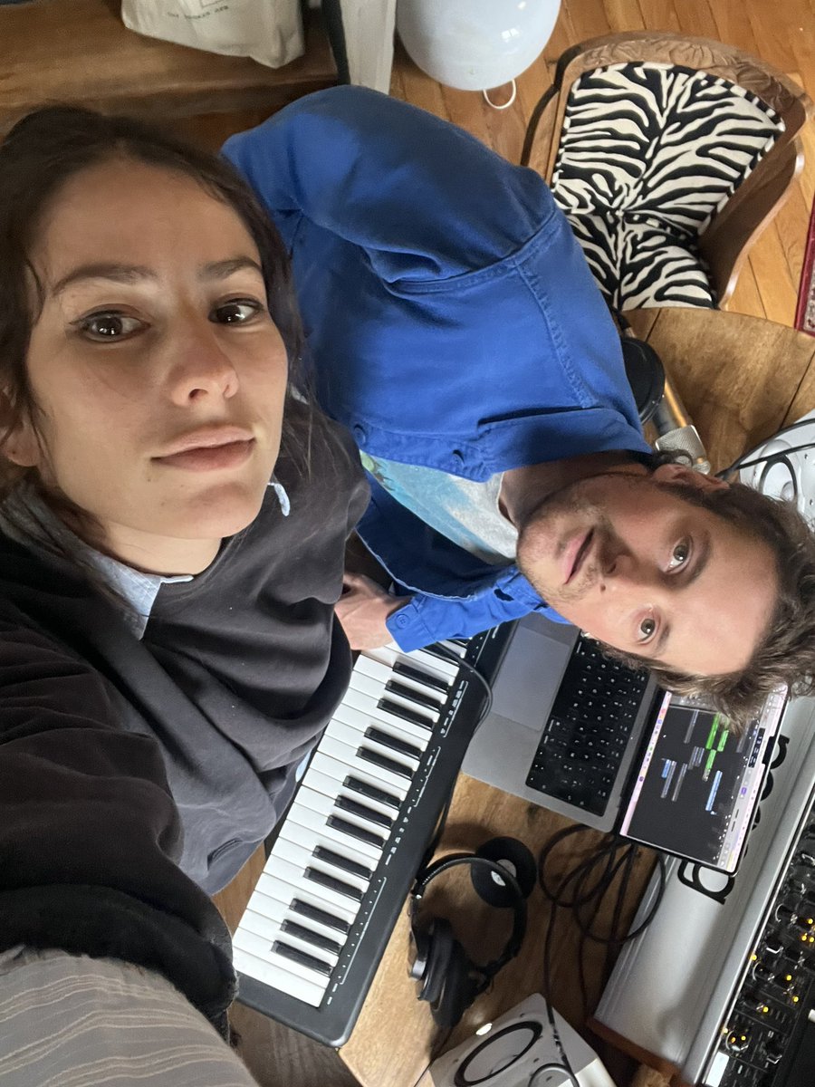 ouhlaaaaaa l’été arrive on vous annonce la tournée des festivals très bientôt ça va être hot af 🫠🫠🫠🍟