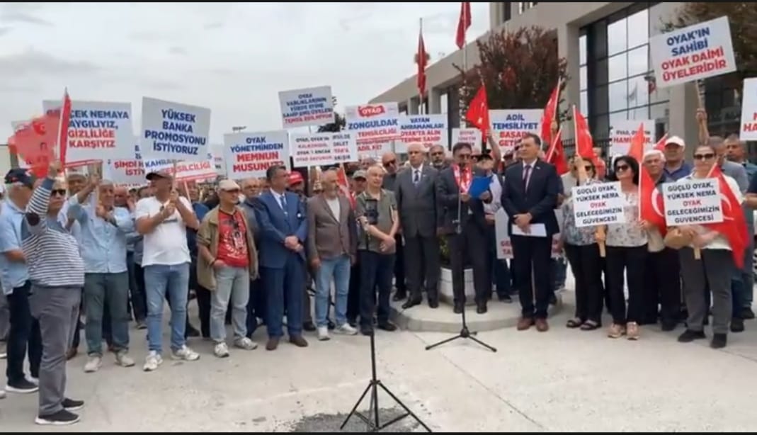 BİZLER ...
OYAK 'ı Yönetenler için değil Geleceğimiz için tasarruf ettik.

OYAK üyelerini görmemezlikten gelmek ,her zorluğu çıkartmak. Yaptığımız en doğal ve demokratik hakkımızı engellemeye çalışmak ne kadar doğru.

Üyelerin HAKLI  Taleplerini yok sayıyorsanız , bu talepler