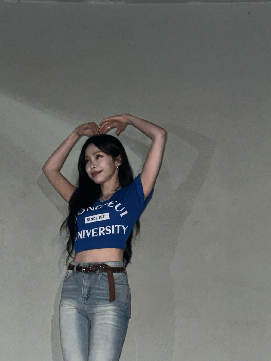 HeizeNews's tweet photo. Heize's Instagram Post Update - 250527

Heize at the 2025 Dong-eui University Festival

#Heize #헤이즈 @OfficialPnation https://t.co/UVXW2OJl6h